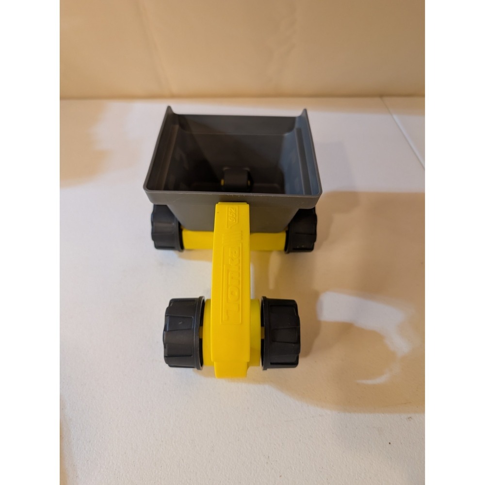 TONKA 952 Dump Truck Toy with Carry Handle – Durable Plastic Construction - Picture 2 of 3